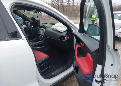 2017 Jaguar F-Pace 35T R-Sport z USA, uszkodzony, nr VIN SADCL2BV5HA096937